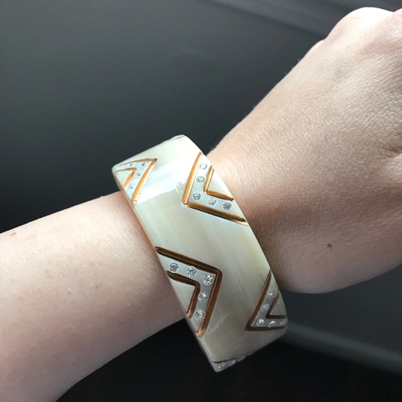 Resin Bangle - Picture 4 of 4